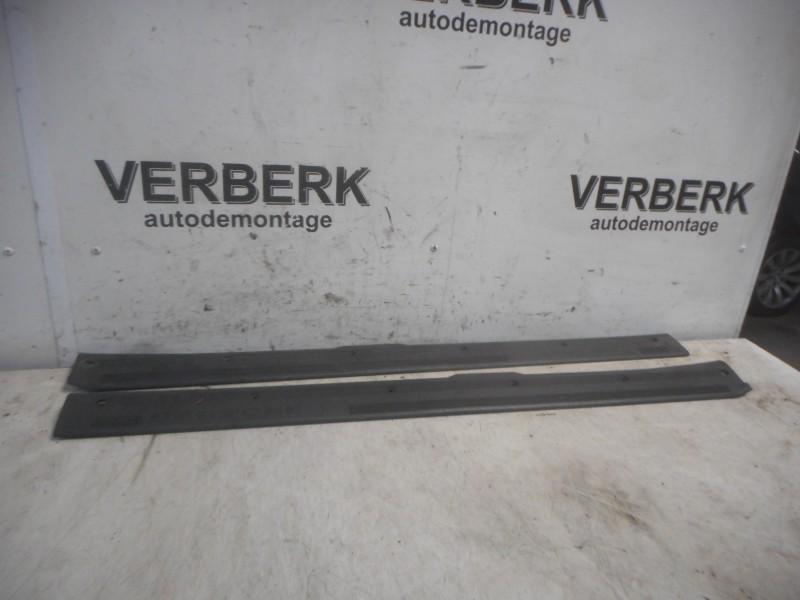 COUVERTURE DE PROTECTION Opel Astra F (53B) (3392en3393), Autos : Pièces & Accessoires, Utilisé, Opel