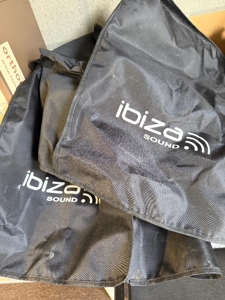 Hoezen speakers 12 inch, Audio, Tv en Foto, Luidsprekerboxen, Ophalen of Verzenden, Zo goed als nieuw