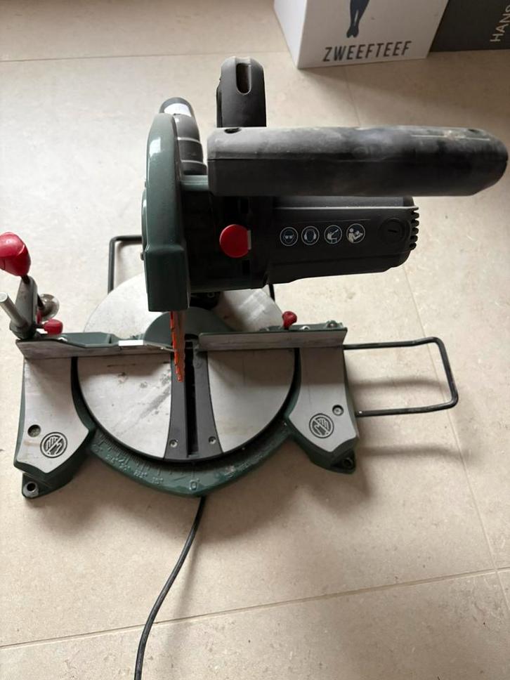 Lot handgereedschap + overschot bouwmateriaal, Doe-het-zelf en Bouw, Gereedschap | Handgereedschap, Zo goed als nieuw, Ophalen