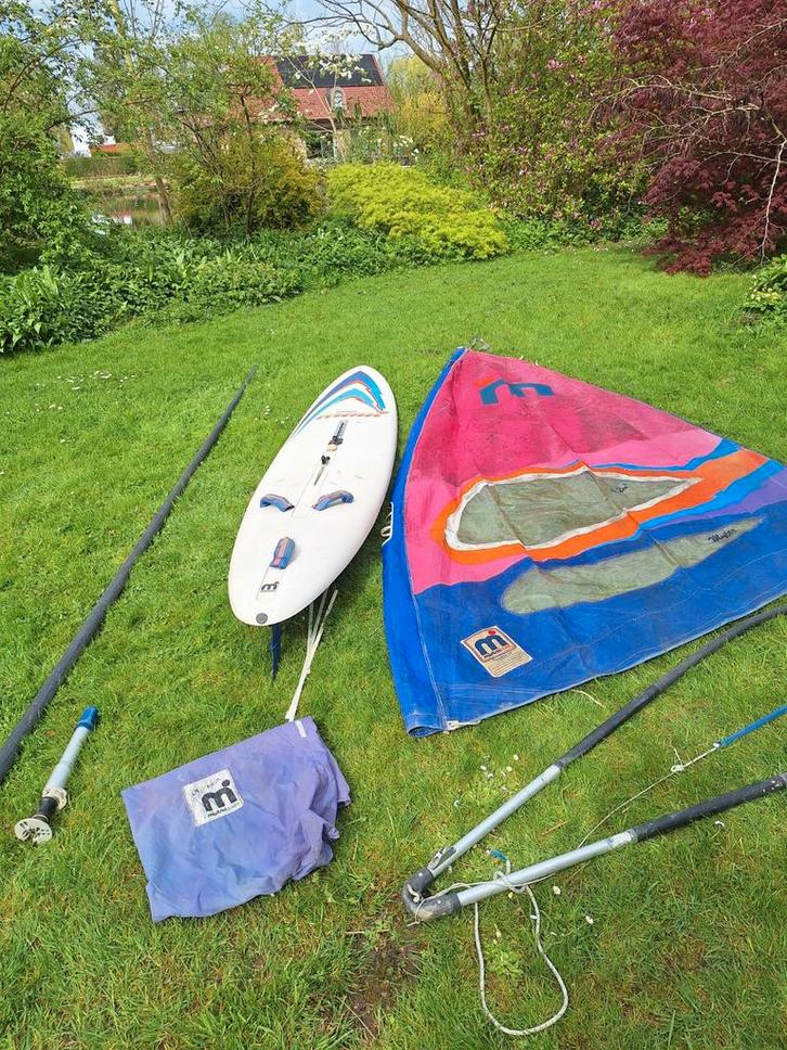 Mistral Maui, Watersport en Boten, Windsurfen, Gebruikt, Complete set, 300 cm of meer, Met vin(nen), 5 tot 7 m², Ophalen