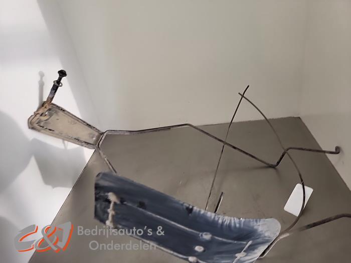 Mécanique de suspension roue de secours d'un Peugeot Partne, -, 3 mois de garantie, Utilisé, -