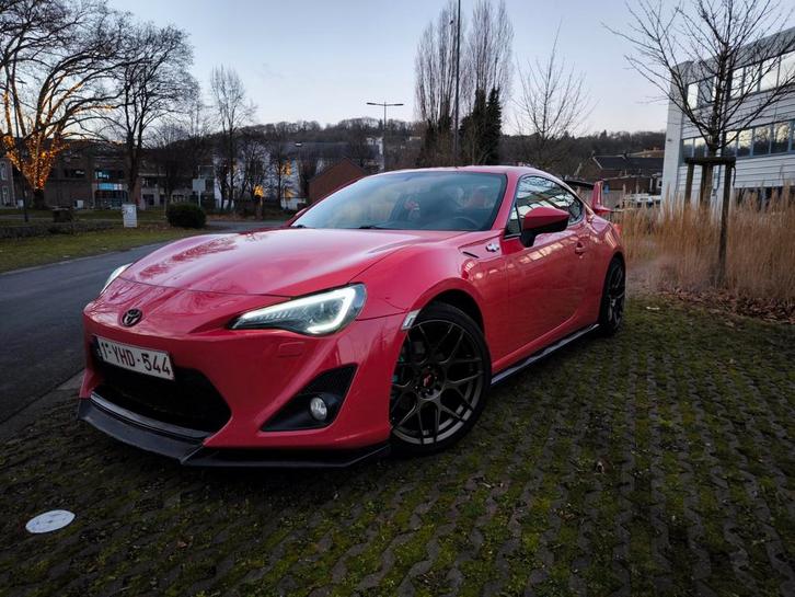Toyota GT86 (Lire description), Autos, Toyota, Particulier, GT86, Carnet d'entretien