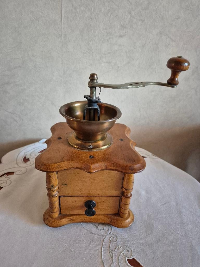 oude koffiemolen, Antiek en Kunst, Ophalen