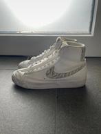 Nike Blazer Mid '77 SE, Enlèvement ou Envoi, Sneakers et Baskets, Nike, Comme neuf