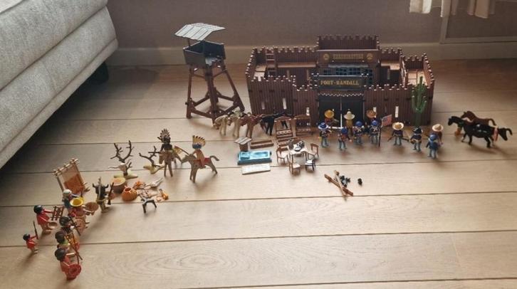 playmobil fort Randall (3419)+ indianen 3742, Kinderen en Baby's, Speelgoed | Playmobil, Gebruikt, Complete set, Ophalen of Verzenden