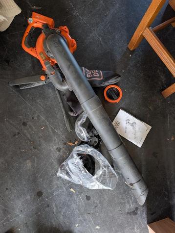 Bladblazer en zuiger, Porté à la main, Enlèvement, Utilisé, Black&Decker