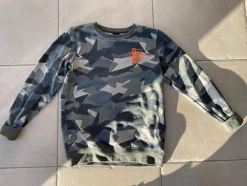 Sweater maat 158 -164 beschikbaar voor biedingen
