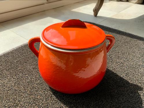 Bonenpotje email emaille fonte « le creuset » saucière, Maison & Meubles, Cuisine | Casseroles & Poêles, Comme neuf, Fonte, Enlèvement ou Envoi