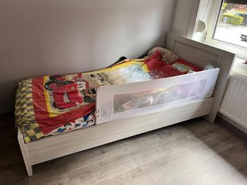 2x 1 persoonsbed 90x200 te koop beschikbaar voor biedingen