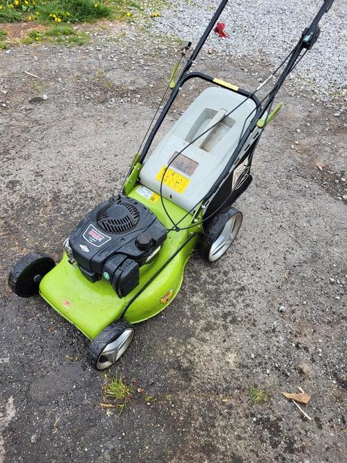 A vendre tondeuse autotractée, Tuin en Terras, Grasmaaiers, Zo goed als nieuw, Benzine-grasmaaier, 50 cm of meer, Cirkelmaaier