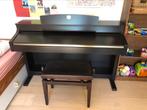 Piano Yamaha Clavinova CLP-330, Muziek en Instrumenten, Ophalen, Zo goed als nieuw, Piano