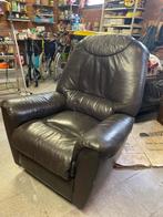 Elektrische relaxzetel,model met brede armleuningen, Enlèvement, Utilisé, Klassiek en comfortabel