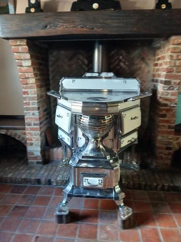Poêle antique au charbon beschikbaar voor biedingen