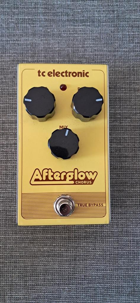 Diverse effecten voor gitaar en zang, Muziek en Instrumenten, Effecten, Zo goed als nieuw, Chorus, Delay of Echo, Distortion, Overdrive of Fuzz