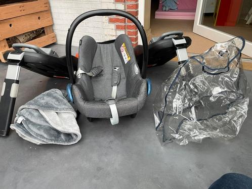 Maxi cosi met 2 isofix-bases, engelennest en regenhoes, Kinderen en Baby's, Autostoeltjes, Gebruikt, Maxi-Cosi, 0 t/m 13 kg, Isofix
