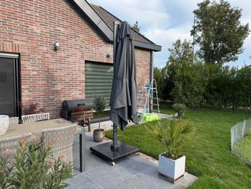 Parasol beschikbaar voor biedingen