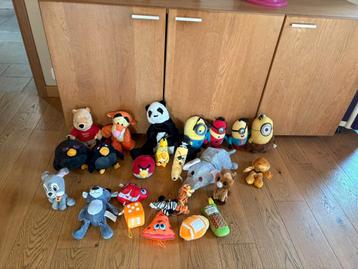 lot de peluches Disney  beschikbaar voor biedingen