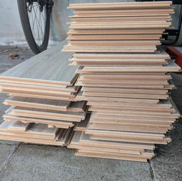 +- 6m2 laminaat: 16x138cm beschikbaar voor biedingen