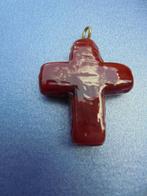 Petite croix marron rouge (pendentif), Bijoux, Sacs & Beauté, Comme neuf, Autres matériaux, Rouge, Enlèvement ou Envoi