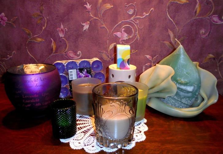 9 BOUGEOIRS parfum-BRULLE PARFUM CERAMIQUE -NEUF, Huis en Inrichting, Woonaccessoires | Kandelaars en Kaarsen, Nieuw, Kaars, Minder dan 25 cm