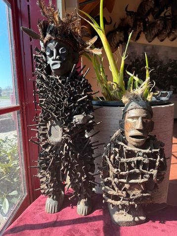 Exclusieve oude authentieke Afrikaanse Kunst beelden  beschikbaar voor biedingen