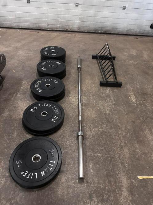 150kg Titan Bumperplates + Barbell 220cm , Opbergrek, Sport en Fitness, Fitnessmaterialen, Gebruikt, Halterschijven, Ophalen