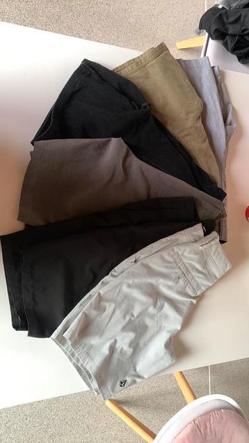pantalon court 6 shorts Volcom + casquette de marque real, Autres couleurs, Enlèvement, Porté, Volcom