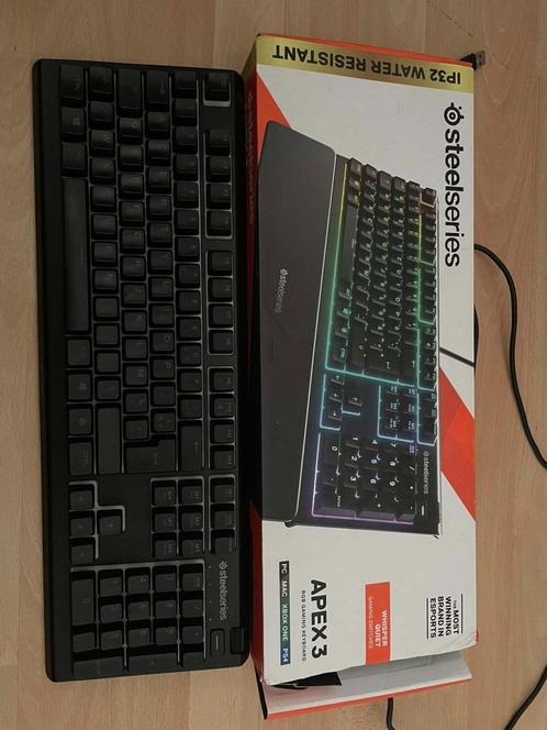 Steelseries apex 3, Computers en Software, Toetsenborden, Zo goed als nieuw, Azerty, Bedraad, Ergonomisch, Gaming toetsenbord