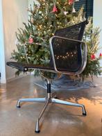 Eames EA107 Vitra Netweave, Huis en Inrichting, Bureaustoelen, Ophalen, Zo goed als nieuw