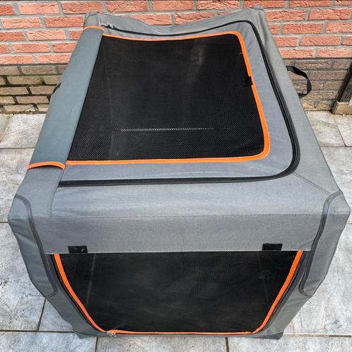 Foldable dog box with aluminum frame, Animaux & Accessoires, Caisses pour chiens, Comme neuf