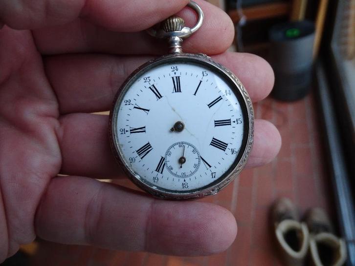 Antiek zakhorloge 1880-1900 paardenscène, Handtassen en Accessoires, Horloges | Antiek, Zakhorloge, Zilver, Voor 1900, Ophalen of Verzenden