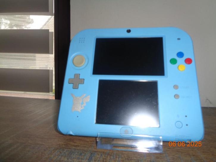 2ds édition limitée pokemon lune, Games en Spelcomputers, Spelcomputers | Nintendo 2DS en 3DS, Gebruikt, 2DS, Blauw, Ophalen