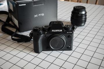 Fujifilm X-T5 + lenzen beschikbaar voor biedingen