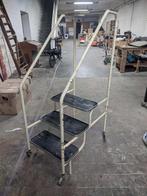 escabeau escabelle marche pieds archives bibliothèque, Enlèvement, Comme neuf