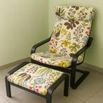 IKEA Poäng zetel met poef – bloemenmotief – topstaat!, Huis en Inrichting, Fauteuils, Ophalen, Hout, Scandinavisch design, Gebruikt