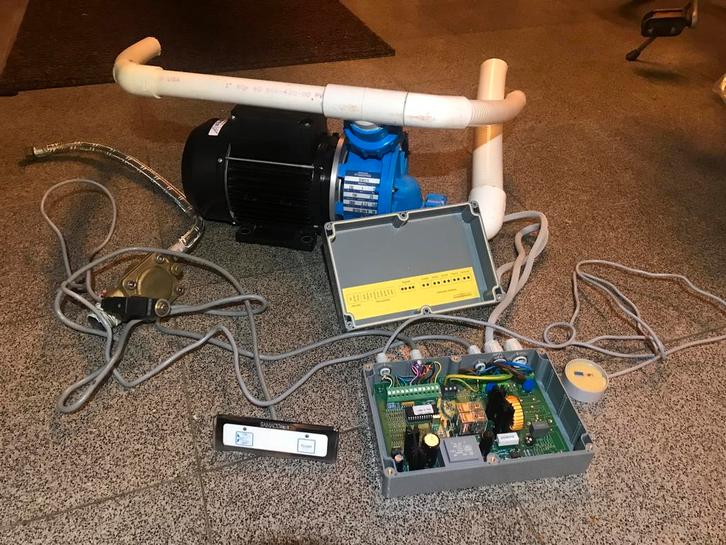 ITT Matlowpomp ,magneetventiel en sturing Hydro-flush, Doe-het-zelf en Bouw, Motoren, Zo goed als nieuw, Elektromotor, 1800 rpm of meer