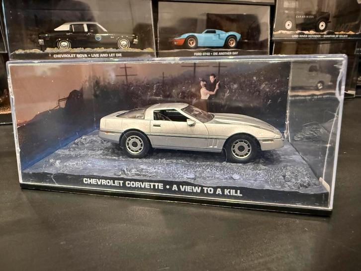 Chevrolet Corvette - James Bond, Hobby en Vrije tijd, Modelauto's | 1:43, Gebruikt, Auto, Universal Hobbies, Ophalen of Verzenden