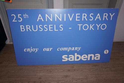 sabena groot reclame bord 25 jaar brussel - tokyo - 150 x 85, Verzamelen, Sabenasouvenirs, Ophalen of Verzenden