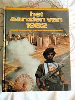Het aanzien van 1982 – Jaarboek vol wereldnieuws., Ophalen of Verzenden