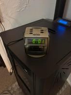 Oude wekkerradio   United, Elektronische apparatuur, Wekkers, Ophalen of Verzenden, Gebruikt, Digitaal