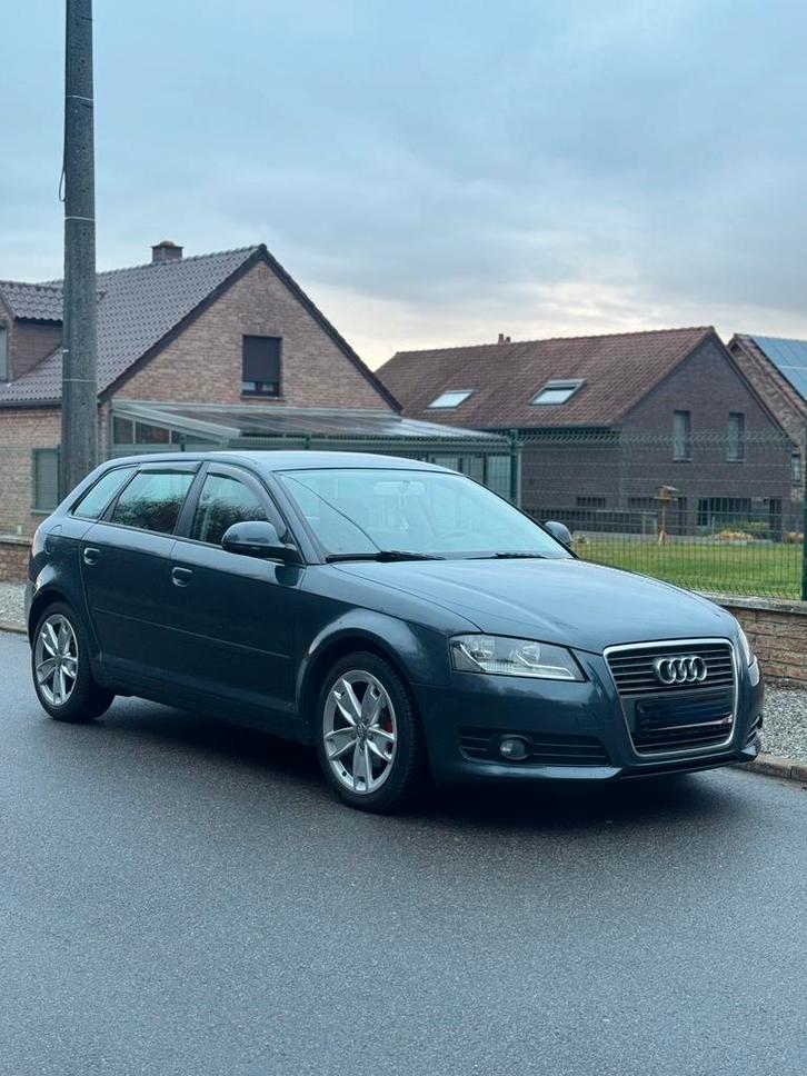 Audi a3 1.6 tdi 185 000 km 2011 AUTOMATIQUE, Autos, Audi, Particulier, A3, Diesel, Euro 5, Break, 5 portes, Automatique, Bleu