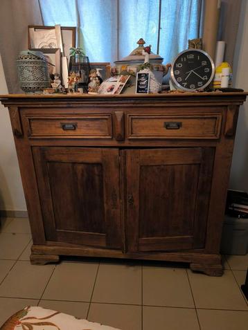 Dressoir beschikbaar voor biedingen