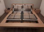 Bed met elektrische verstelbare lattenbodems, Huis en Inrichting, Ophalen, Zo goed als nieuw