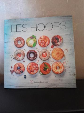 Livre donuts tupperware  beschikbaar voor biedingen