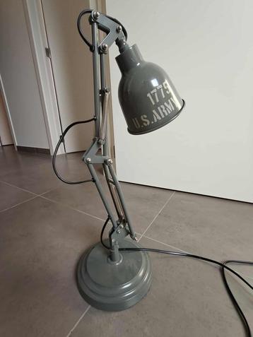 Lamp - bureau - grijs beschikbaar voor biedingen