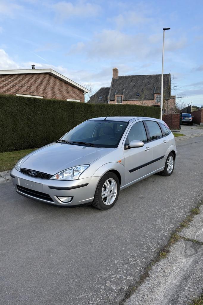 Ford Focus 1.6 essence, Autos, Ford, Particulier, Focus, Vitres électriques, Essence, Euro 4, Boîte manuelle, Argent ou Gris, Enlèvement