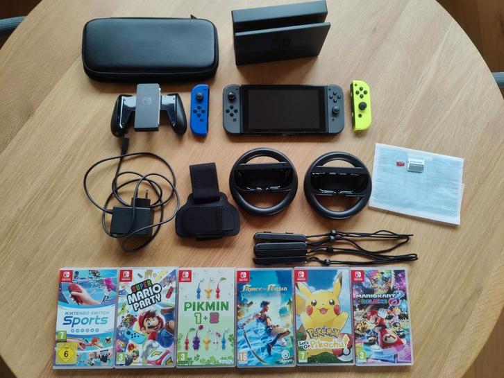 Nintendo switch met toebehoren en spellen, Games en Spelcomputers, Spelcomputers | Nintendo Switch, Zo goed als nieuw, Switch 2019 Upgrade