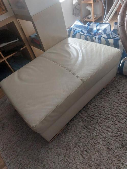 Voetbank pouffe salontafel echt leder, Huis en Inrichting, Slaapkamer | Slaapbanken, Zo goed als nieuw, Ophalen
