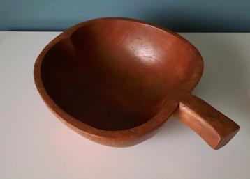 Vintage houten schaal  beschikbaar voor biedingen