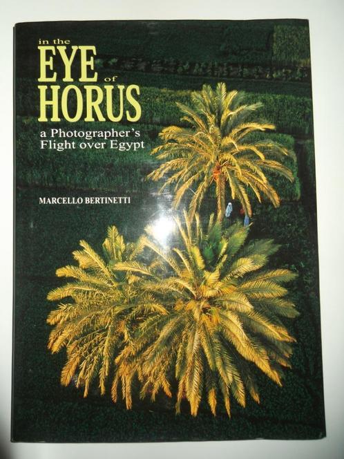 In the eye of Horus. A photographer's flight over Egypt, Boeken, Kunst en Cultuur | Fotografie en Design, Nieuw, Ophalen of Verzenden